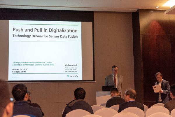 IEEE Fellow、Fraunhofer FKIE研究所“SDF”部门负责人Wolfgang Koch教授.JPG IEEE Fellow、Fraunhofer FKIE研究所“SDF”部门负责人Wolfgang Koch教授.JPG