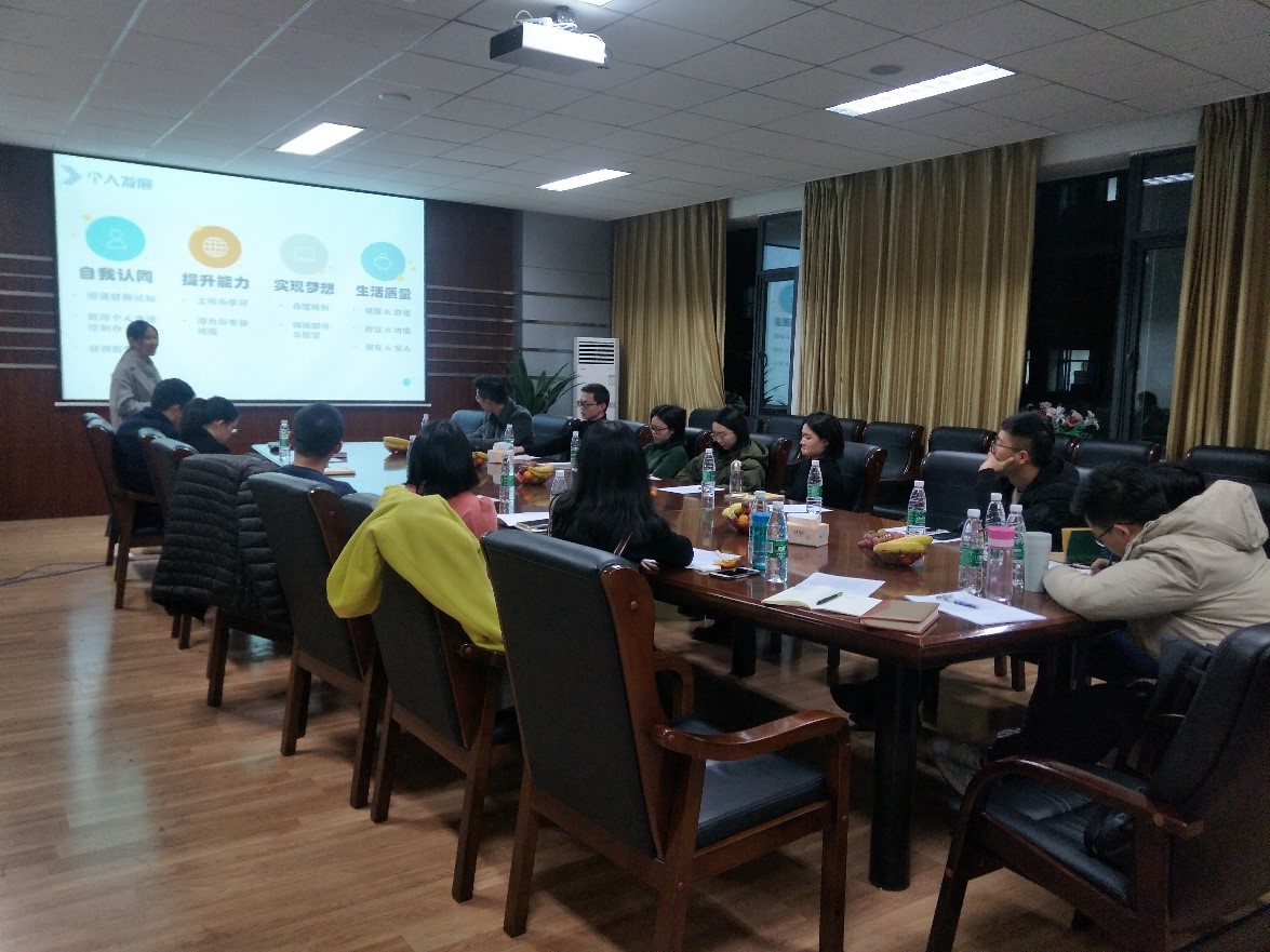 c123cfd8fa03602c9de54eb15f5bf5af.jpg c123cfd8fa03602c9de54eb15f5bf5af.jpg