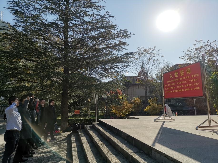 cf9ff2f4e4d766840f1b1b2fa0274943.jpg cf9ff2f4e4d766840f1b1b2fa0274943.jpg